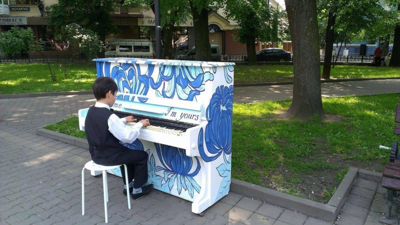 У Франківську благодійним концертом збиратимуть гроші на вуличне піаніно