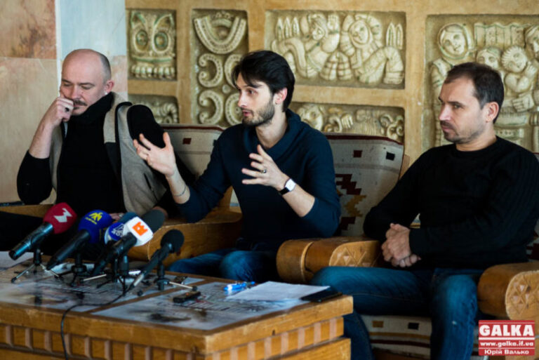 Франківцям покажуть нову версію вистави “За двома зайцями” (ФОТО)