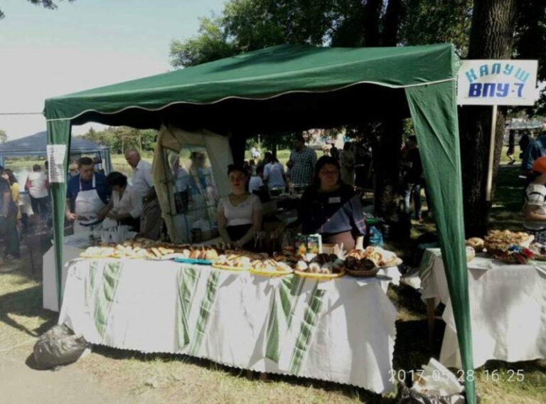 У Калуші до Дня міста варили бігус (ФОТО)