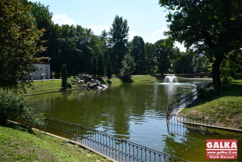 У Франківську вводять платний вхід до парку Шевченка у вихідні