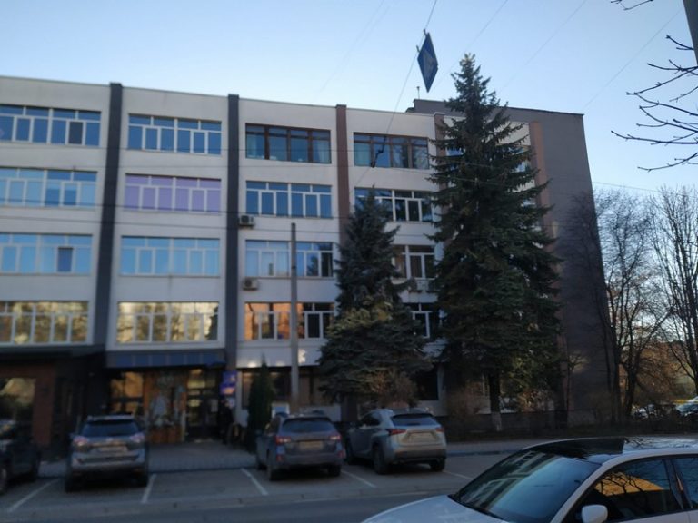 Будівлю франківського інституту за 61 млн грн придбав на аукціоні ресторатор з Буковелю