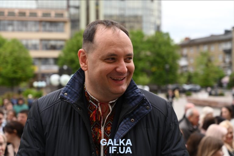 “Ви довели місто до такого стану, бо ми не молились?”: франківці про “жарт” Марцінківа щодо ремонту доріг