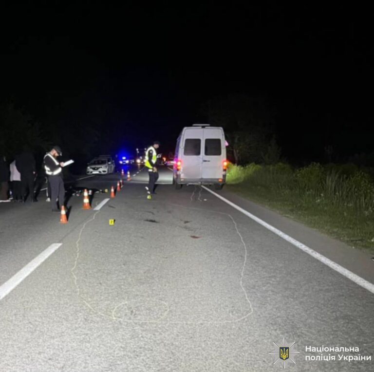 17-річний мотоцикліст загинув під колесами Mercedes між Березівкою та Тисменичанами (ФОТО)