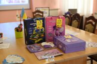 На Франківщині стартувала акція "Перший портфелик" від "Карітасу": планують допомогти майже 300 дітям захисників (ФОТО)