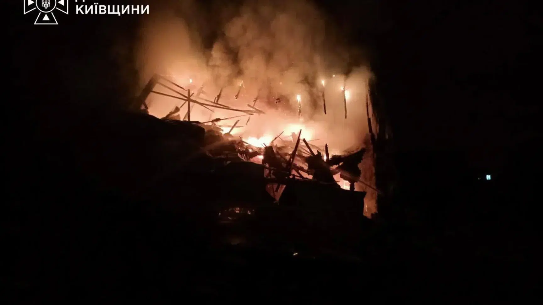 росія атакувала Київ балістичними ракетами та дронами: є пошкодження у кількох районах (ФОТО)