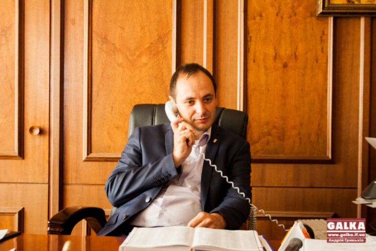 Міський голова перевірив роботу служби «15-80» на публічній нараді