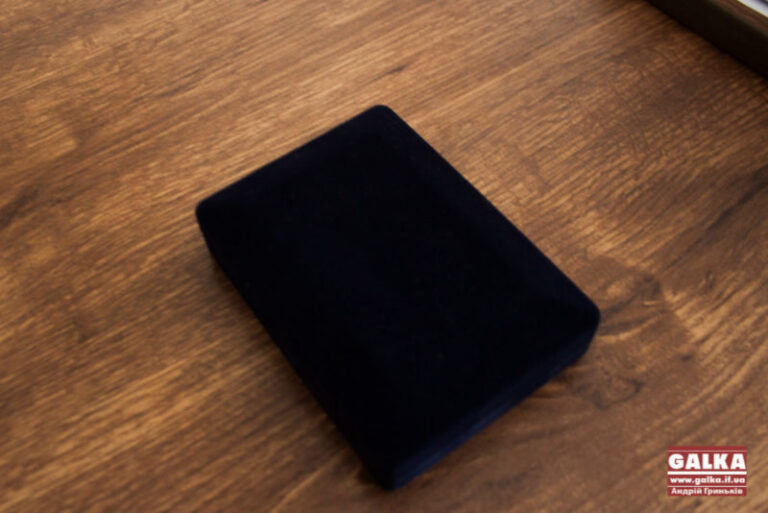 Дві прикарпатки отримали державні нагороди і звання від президента