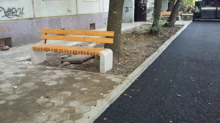 Вулицю Довженка почали асфальтувати (ФОТО)