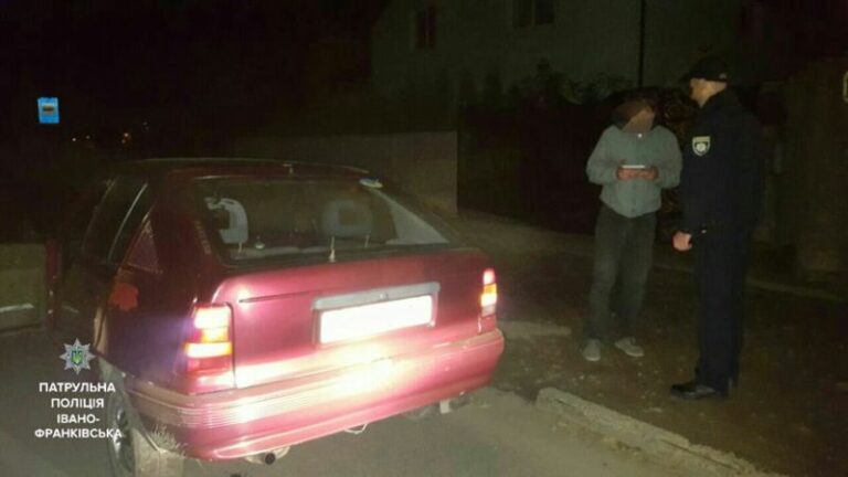 У Франківську затримали таксиста, який кермував під наркотиками