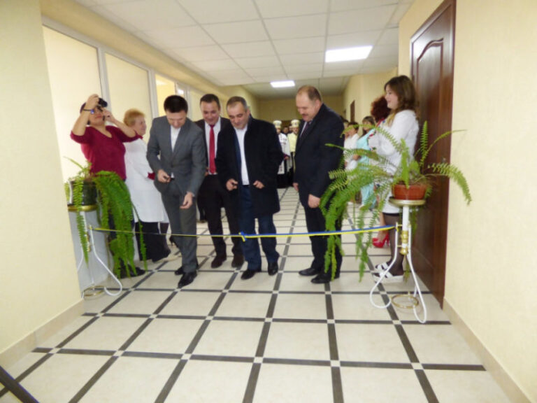Відремонтоване хірургічне відділення відкрили у прикарпатській лікарні (ФОТО)