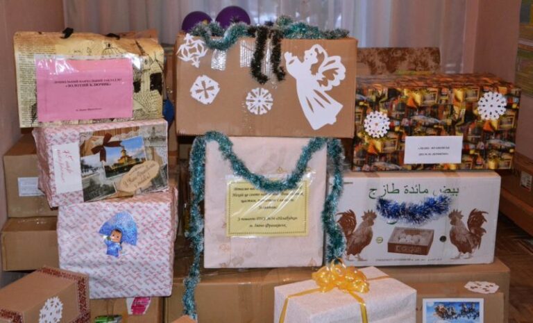 Франківські освітяни зібрали допомогу для дитсадка, який обстріляли у зоні АТО (ФОТО)