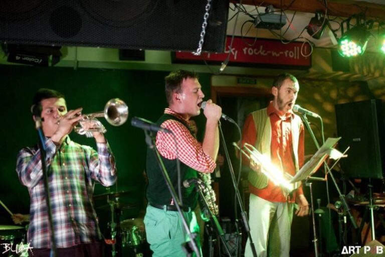 Гурт Familia Perkalaba потребує фінансової допомоги для нового альбому