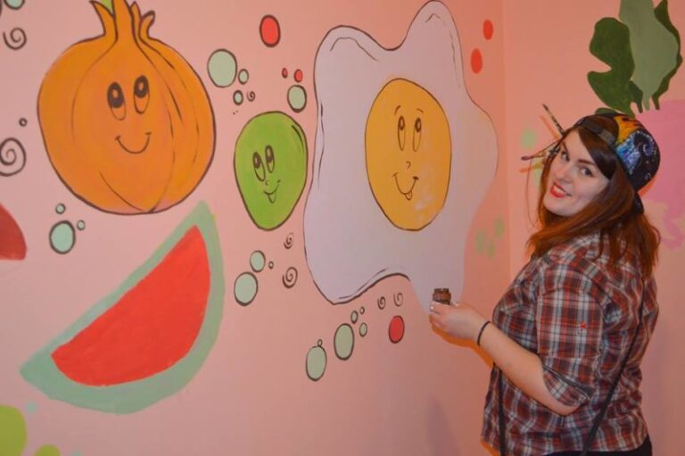 Оновлену кімнату Залучанського будинку-інтернату цікаво розмалювали (ФОТО)