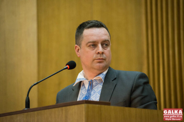 Обласні депутати виступили проти об’єднання курсів всесвітньої та української історії у школах