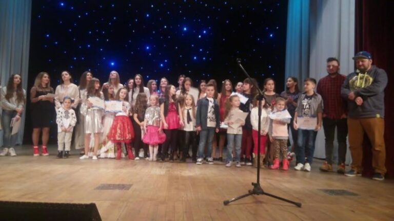Талановиті діти Прикарпаття провели звітний академ-концерт у Франківську (ФОТО)