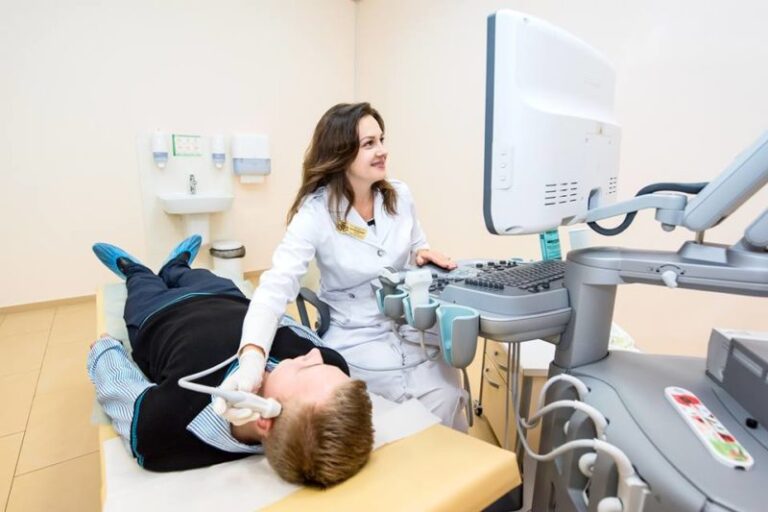 Франківцям розповіли про сканування судин голови та шиї