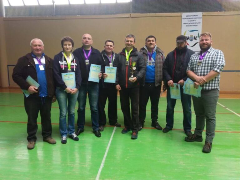 Франківські чиновники, медики, освітяни, комунальники та депутати змагалися у спорті (ФОТО)