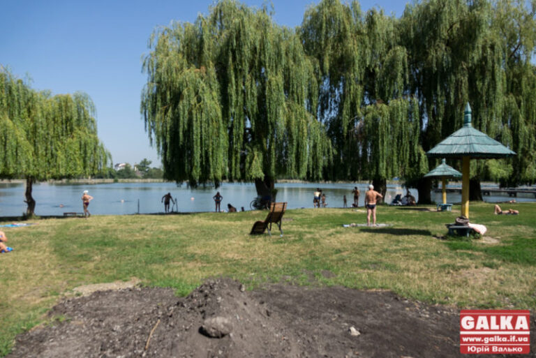 На міському озері не пустили купатися трьох п’яних франківців