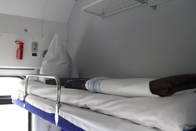 Мікрохвильова і кавомат. 9 новинок з’явилися у вагонах “Укрзалізниці” (ФОТО)