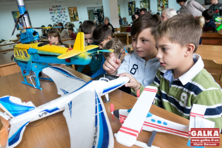 Для франківських школярів організували “Обдарований інтенсив” (ФОТО)