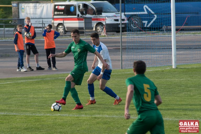 У першому офіційному матчі року суддя вигнав з поля трьох гравців “Прикарпаття”: іванофранківці програли (ВІДЕО)