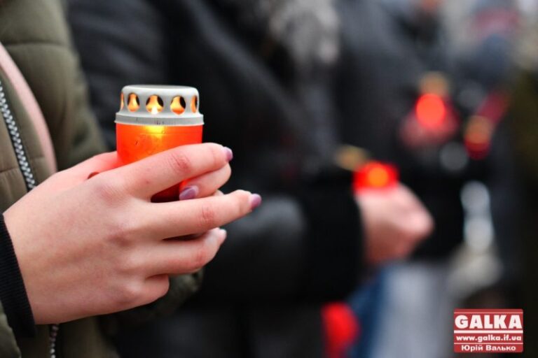 У Калуші – триденна жалоба за бійцем, котрий загинув в зоні ООС