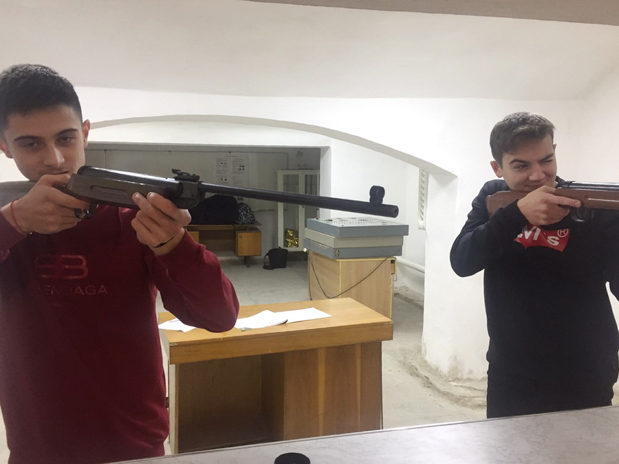 Франківські студенти-медики змагалися у стрільбі з гвинтівок (ФОТО)