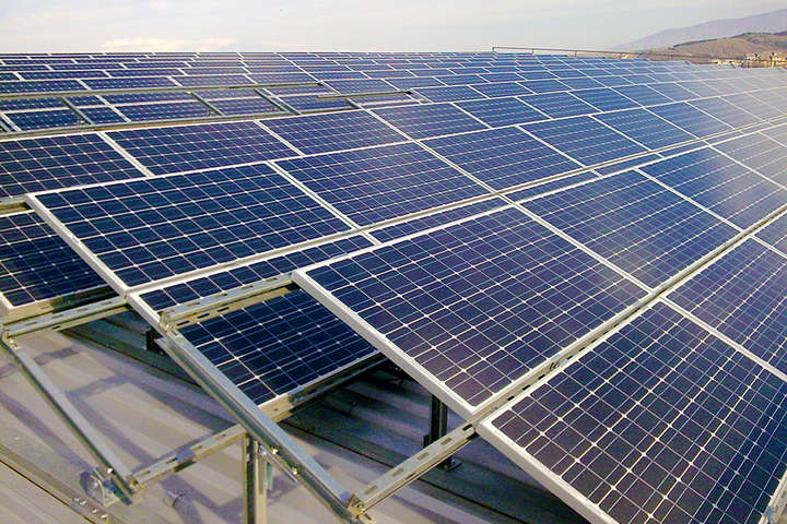 15 сонячних електростанцій і 5 гідроелектростанцій виробляють енергію на Франківщині