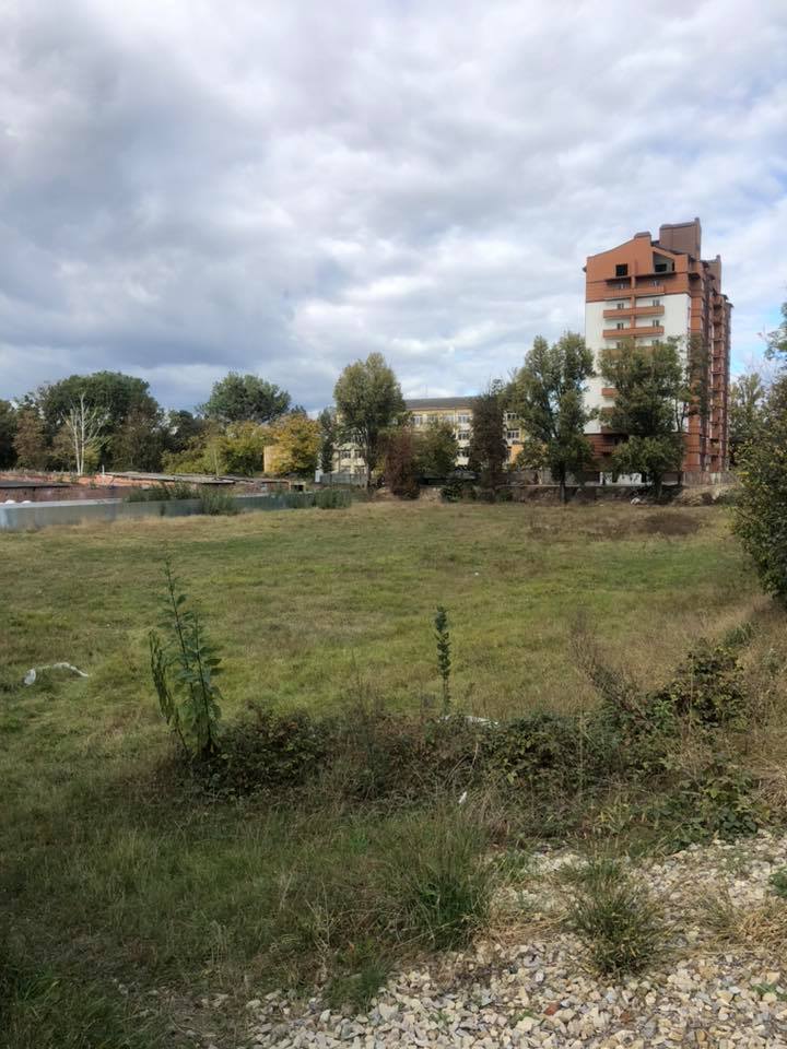 Депутатів хвилює можлива забудова стадіону біля міського озера