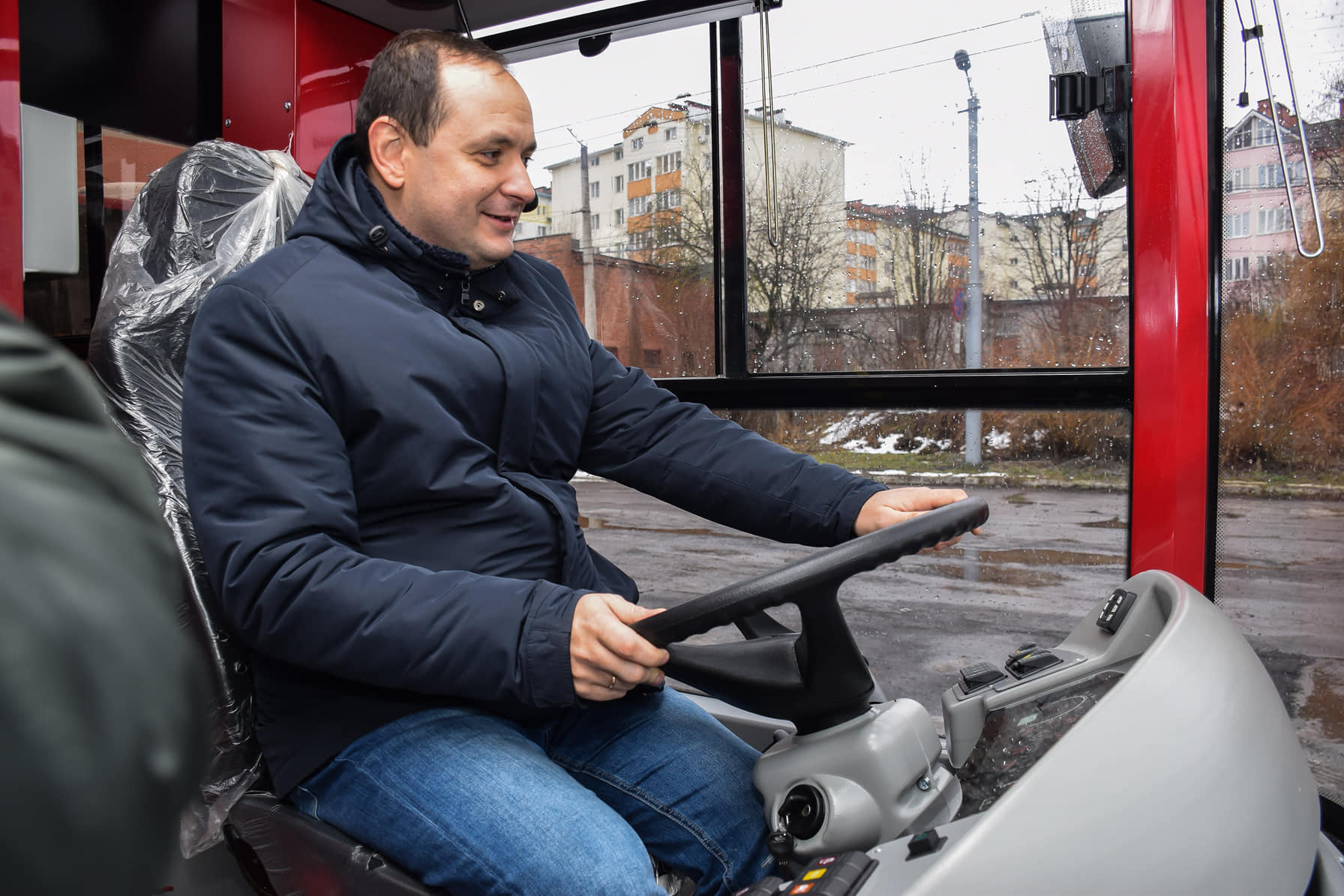 У Франківськ прибула партія нових автобусів “Богдан” (ФОТО)