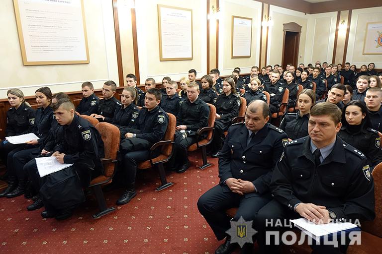 Понад 150 курсантів стажуватимуться в підрозділах прикарпатської поліції (ФОТО)