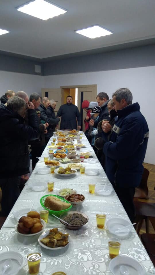 У Надвірній для бідних та безхатьків влаштували святвечір (ФОТО)