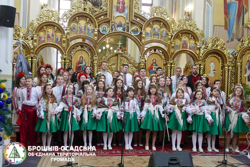 На Прикарпатті відбувся різдвяний фестиваль“Феєрія української коляди” (ФОТО)