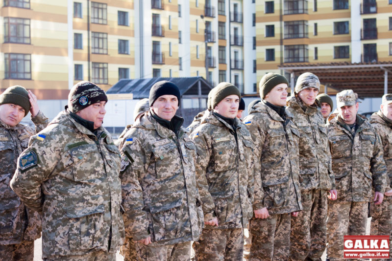 Прикарпатців запрошують на військову службу за контрактом та у резерві