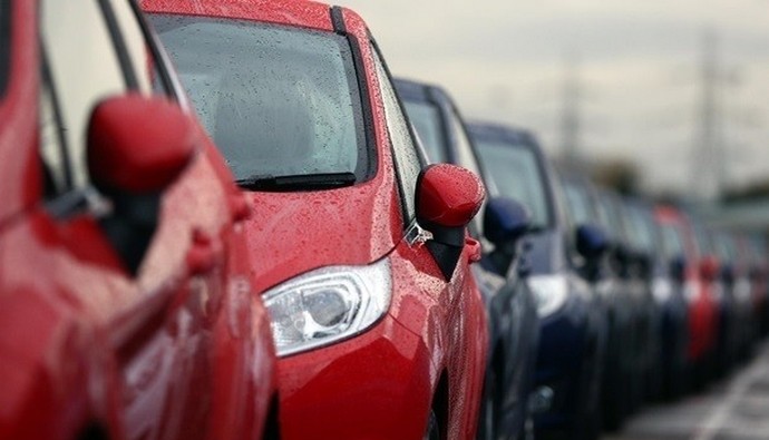 В Україні спростили процедуру продажу розмитнених авто