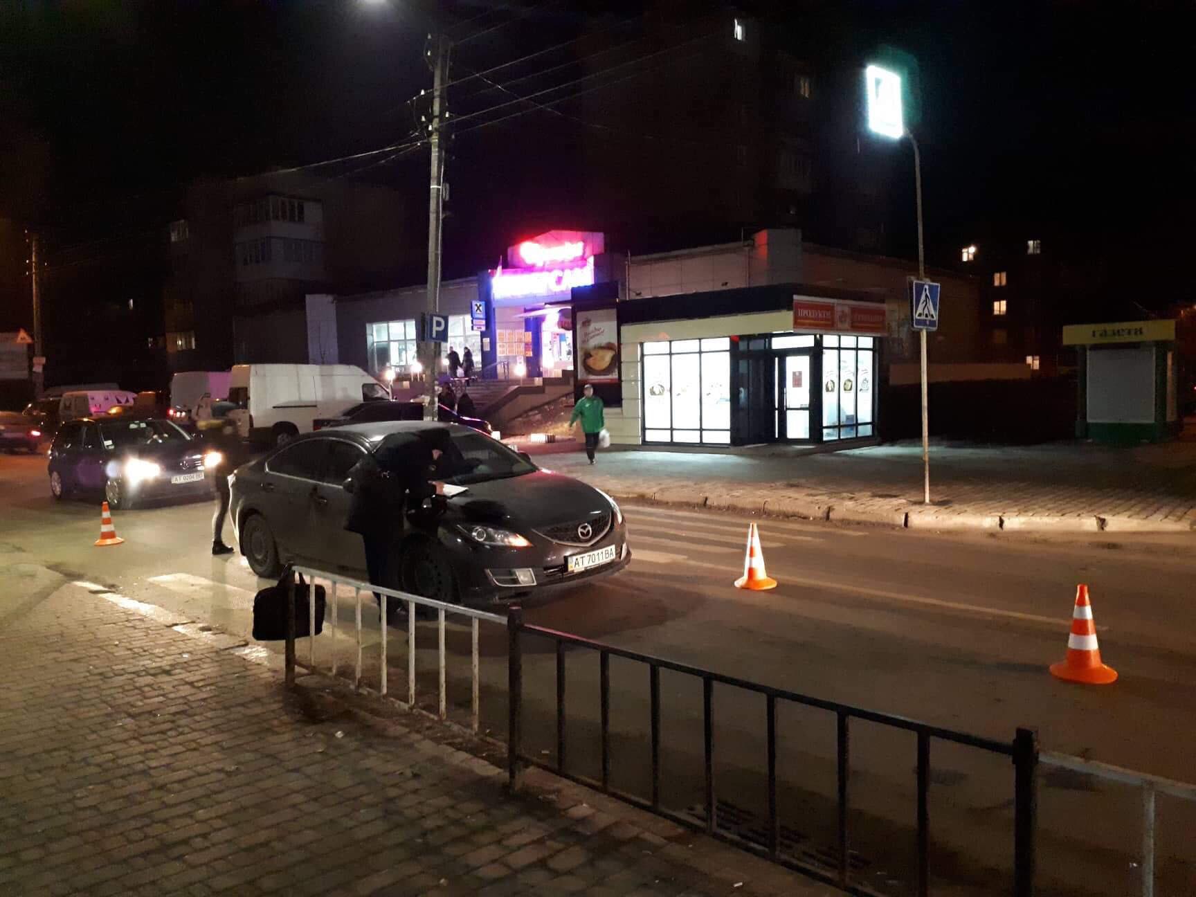 На Хоткевича водій Мазди збив чоловіка на “зебрі” (ФОТО)