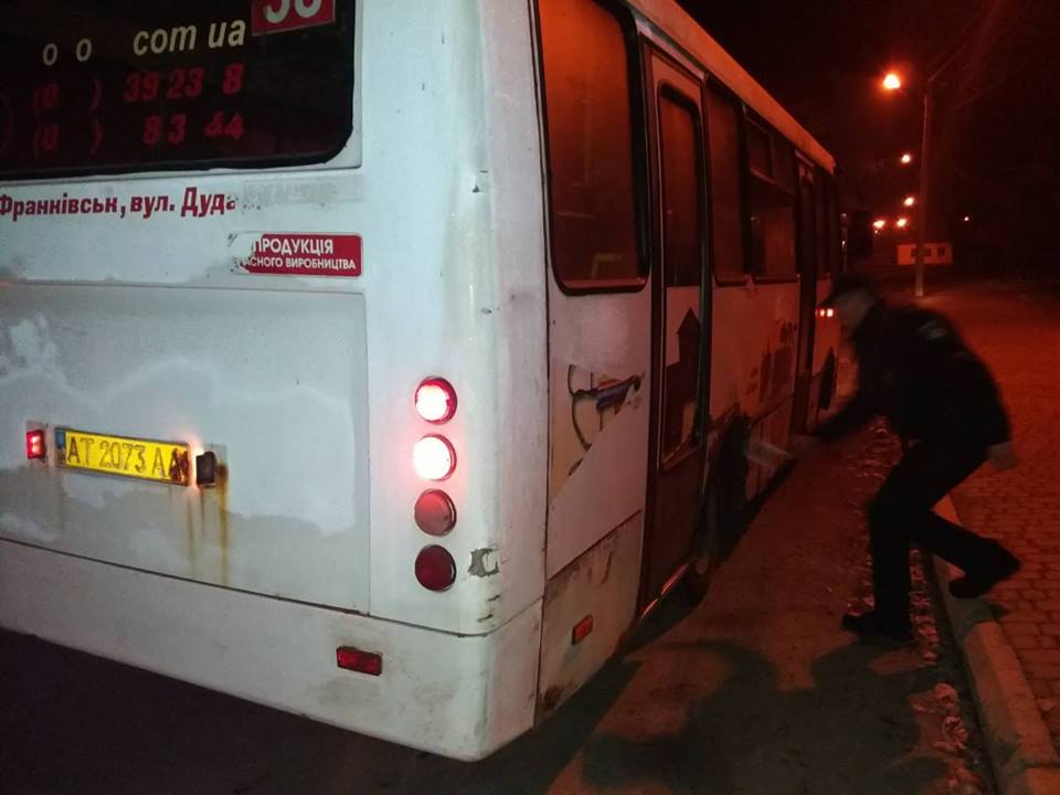 У Франківську проінспектували маршрутки – один з автобусів “пішов” на капремонт (ФОТО)
