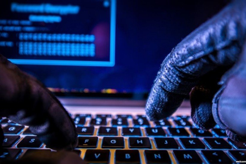 Сайт “Прикарпаттяобленерго” атакували хакери – наразі він не працює