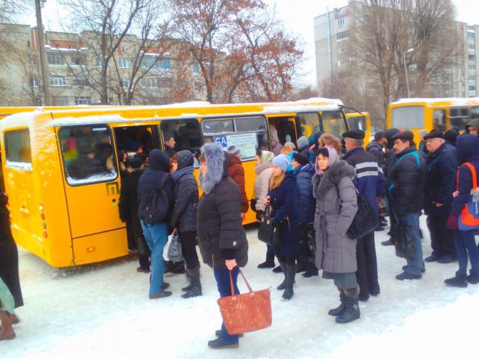 У Львові подорожчали маршрутки до 7 гривень. Пасажири готуються до пікету