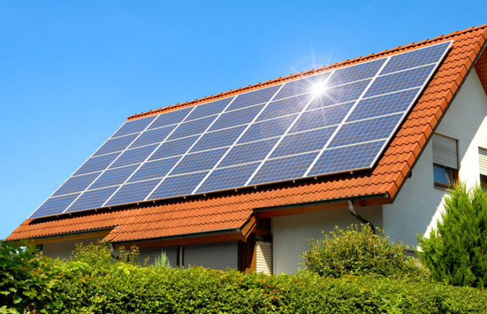 Сонячні станції для приватного будинку: які переваги їх встановлення?