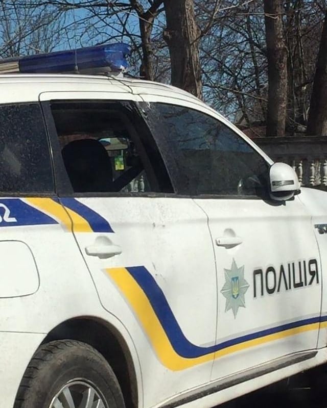 У Калуші негода пошкодила два службові авто поліції (ФОТО)