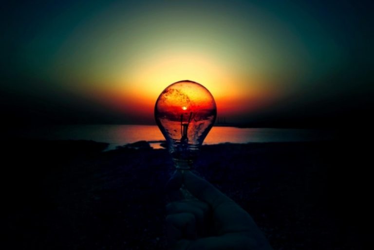 80 тисяч прикарпатців не оплачують рахунки за світло вчасно, – енергетики