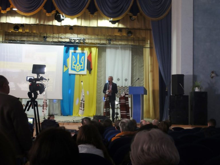 У Яремче провели форум, аби допомогти атовцям знайти роботу (ФОТО)