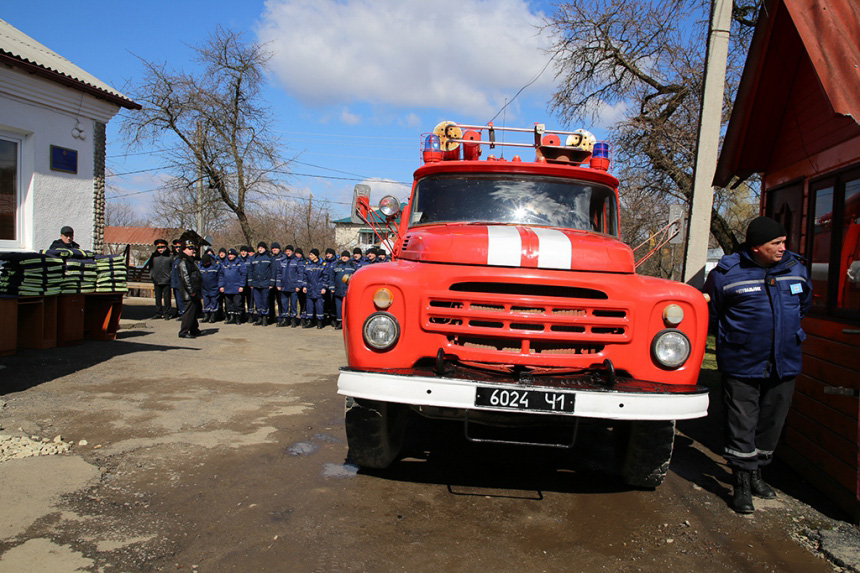 Рожнятівські рятувальники отримали нову бойову форму (ФОТО)