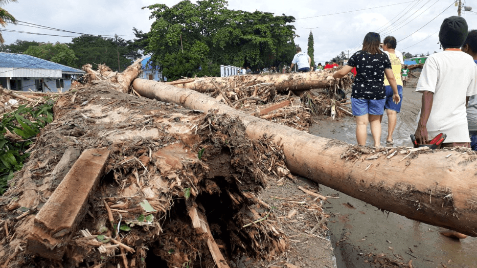 Повінь в Індонезії забрала життя щонайменше 42 осіб