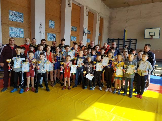 Команда юних прикарпатців перемогла на міжобласному турнірі з легкої атлетики (ФОТО)