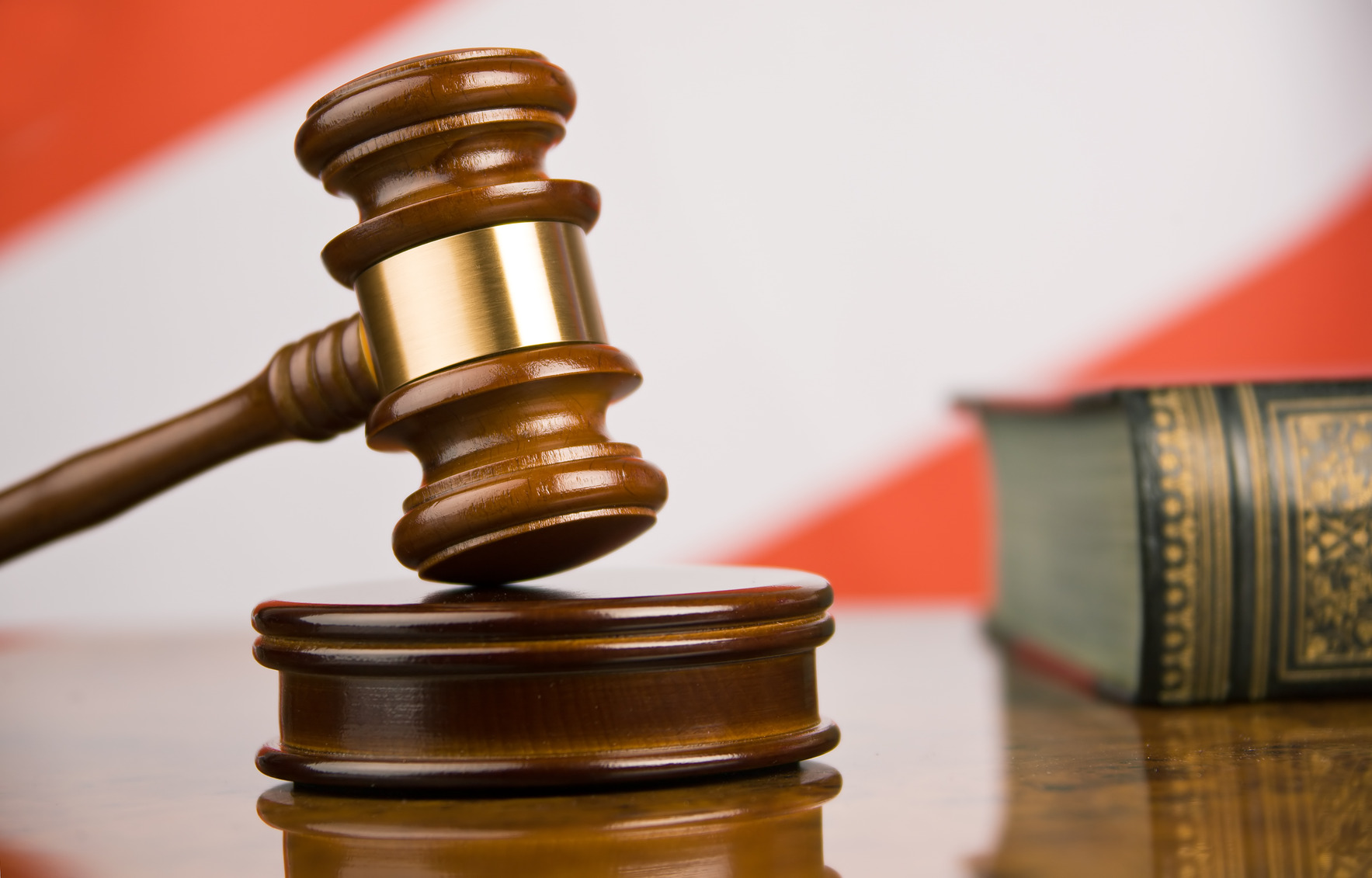 Суд визнав незаконними дії антимонопольного комітету у справі щодо КП “МІУК”