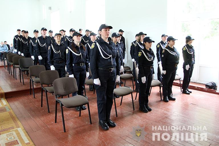 Лави прикарпатської поліції поповнили новобранці (ФОТО)