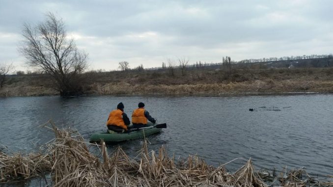У Коломиї п’яні чоловіки відкрили сезон купання, але їм завадили рятувальники