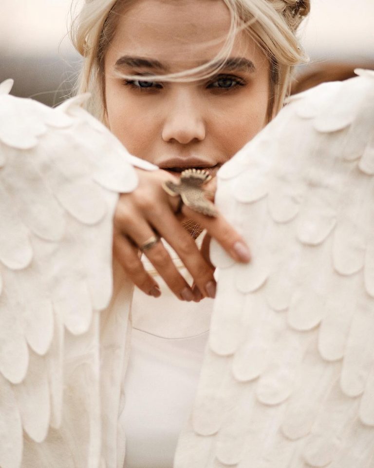 Відома блогерка з Івано-Франківська приміряла на себе образ із “Гри престолів” (ФОТО)